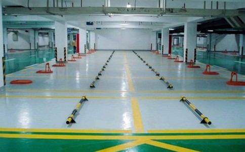 怎么保證無溶劑南京環(huán)氧地坪的施工
